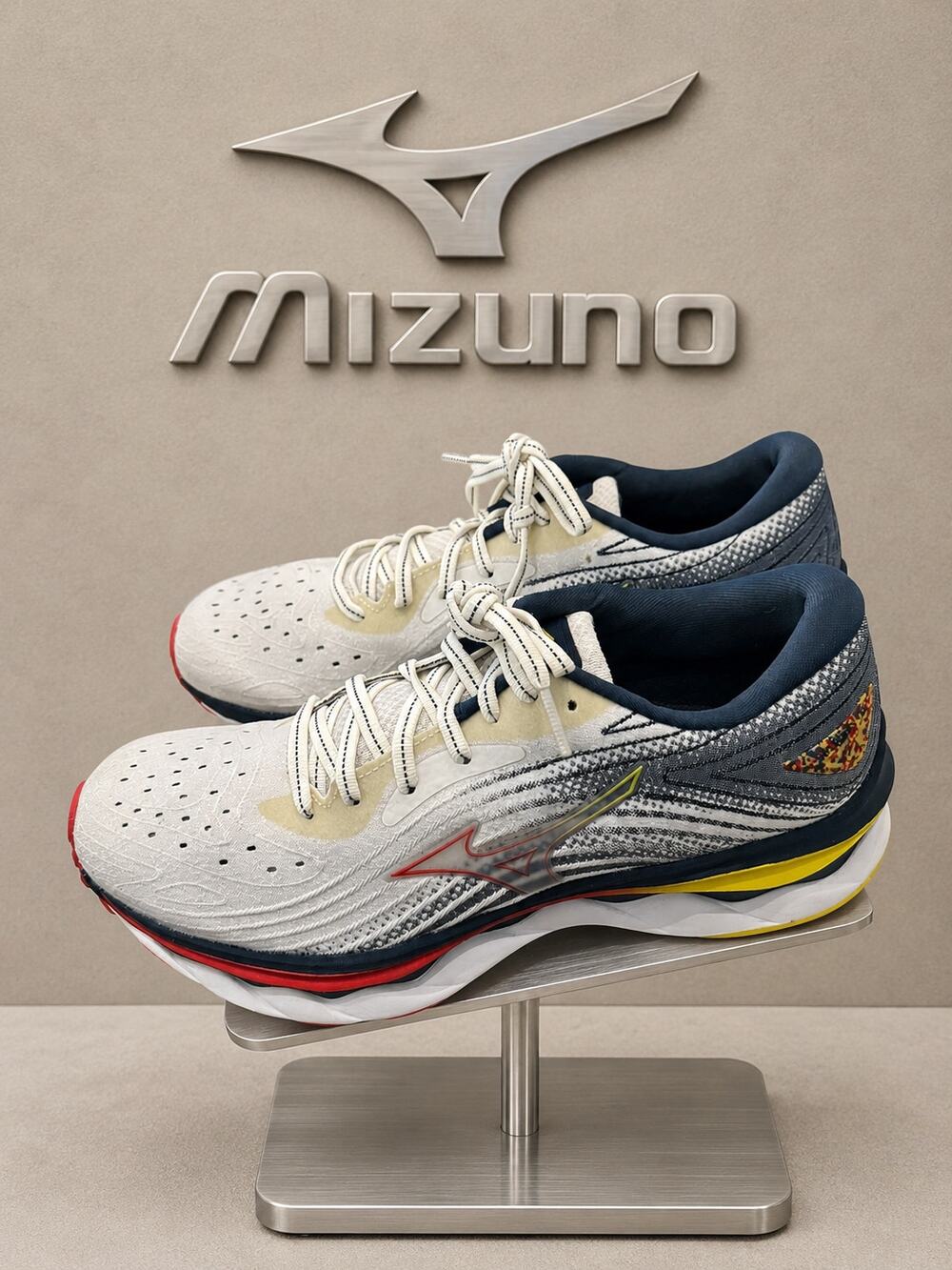 Mizuno Wave Sky 6 Women’s Running Shoes White Navy Multi US 8